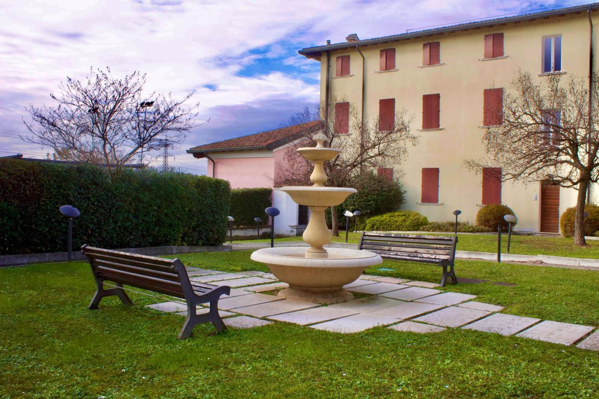 Wendy Apartment- Twobedroom & Pool & Parkprivatefree & Sports Desenzano del Garda Exteriör bild