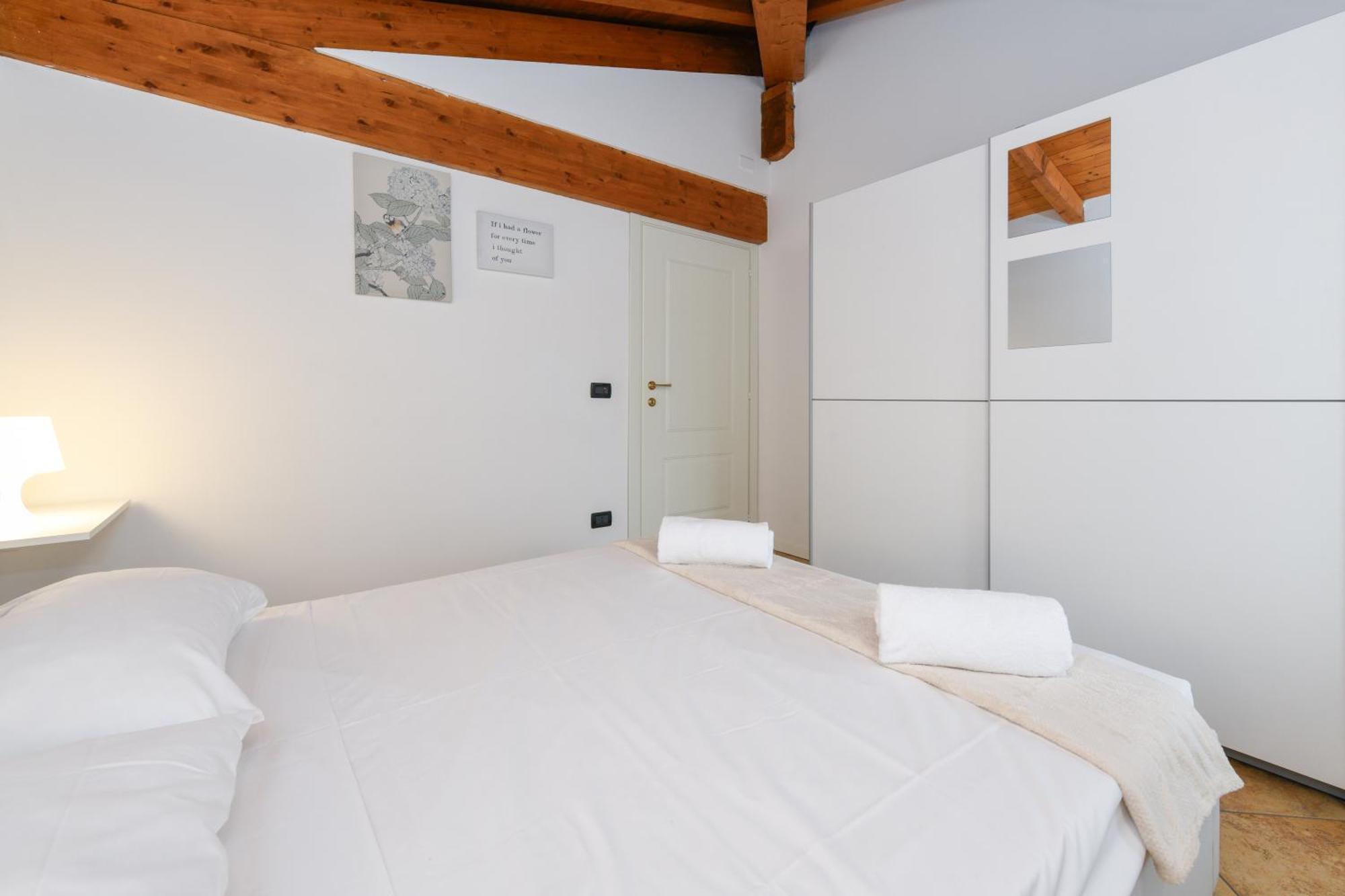 Wendy Apartment- Twobedroom & Pool & Parkprivatefree & Sports Desenzano del Garda Exteriör bild