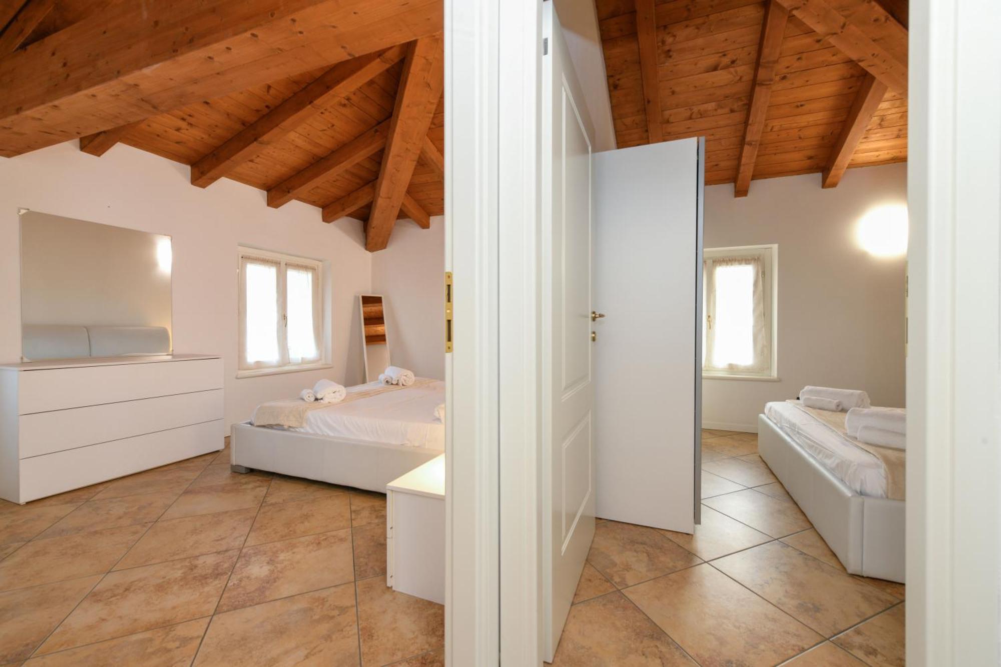 Wendy Apartment- Twobedroom & Pool & Parkprivatefree & Sports Desenzano del Garda Exteriör bild