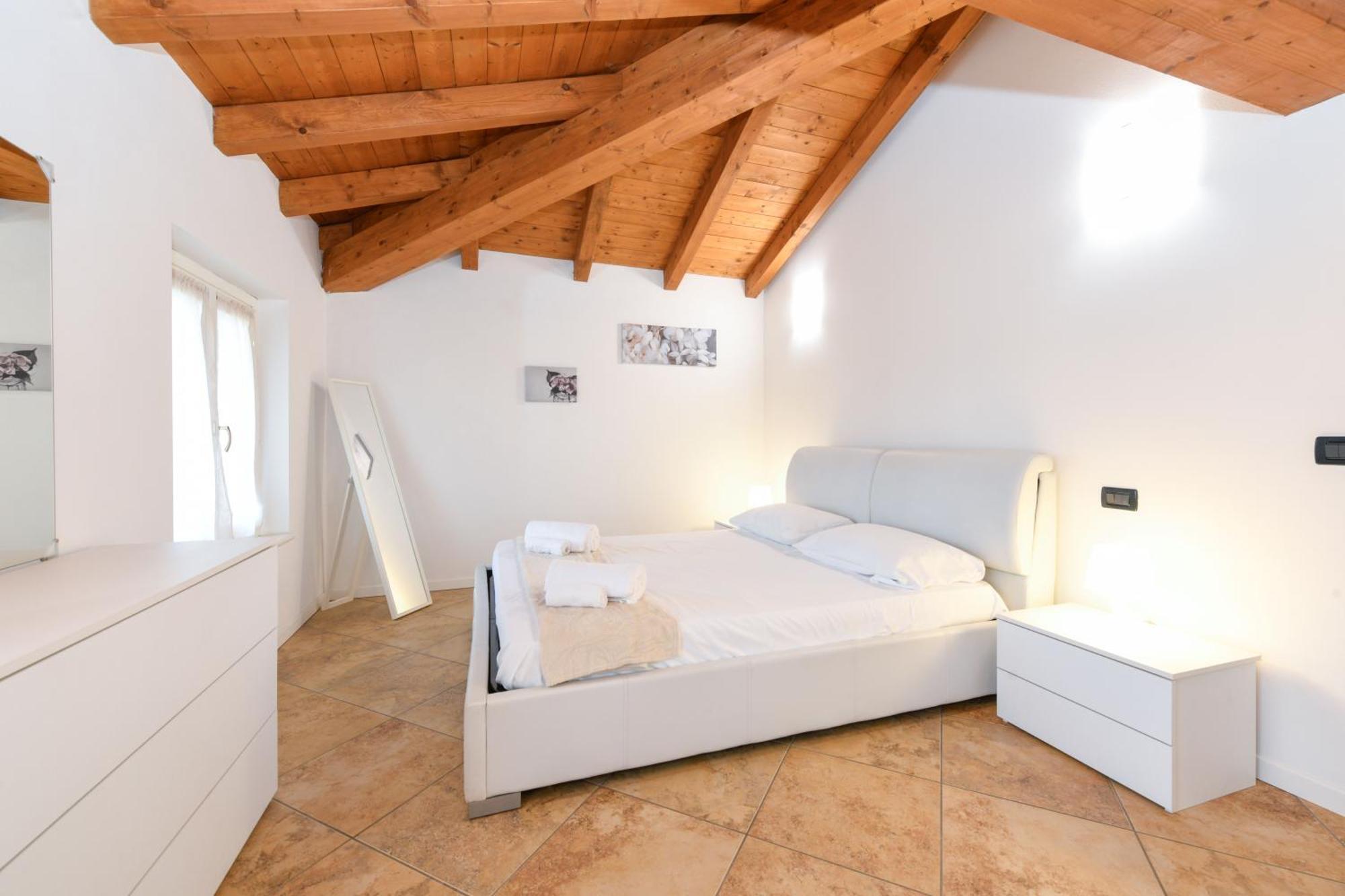 Wendy Apartment- Twobedroom & Pool & Parkprivatefree & Sports Desenzano del Garda Exteriör bild