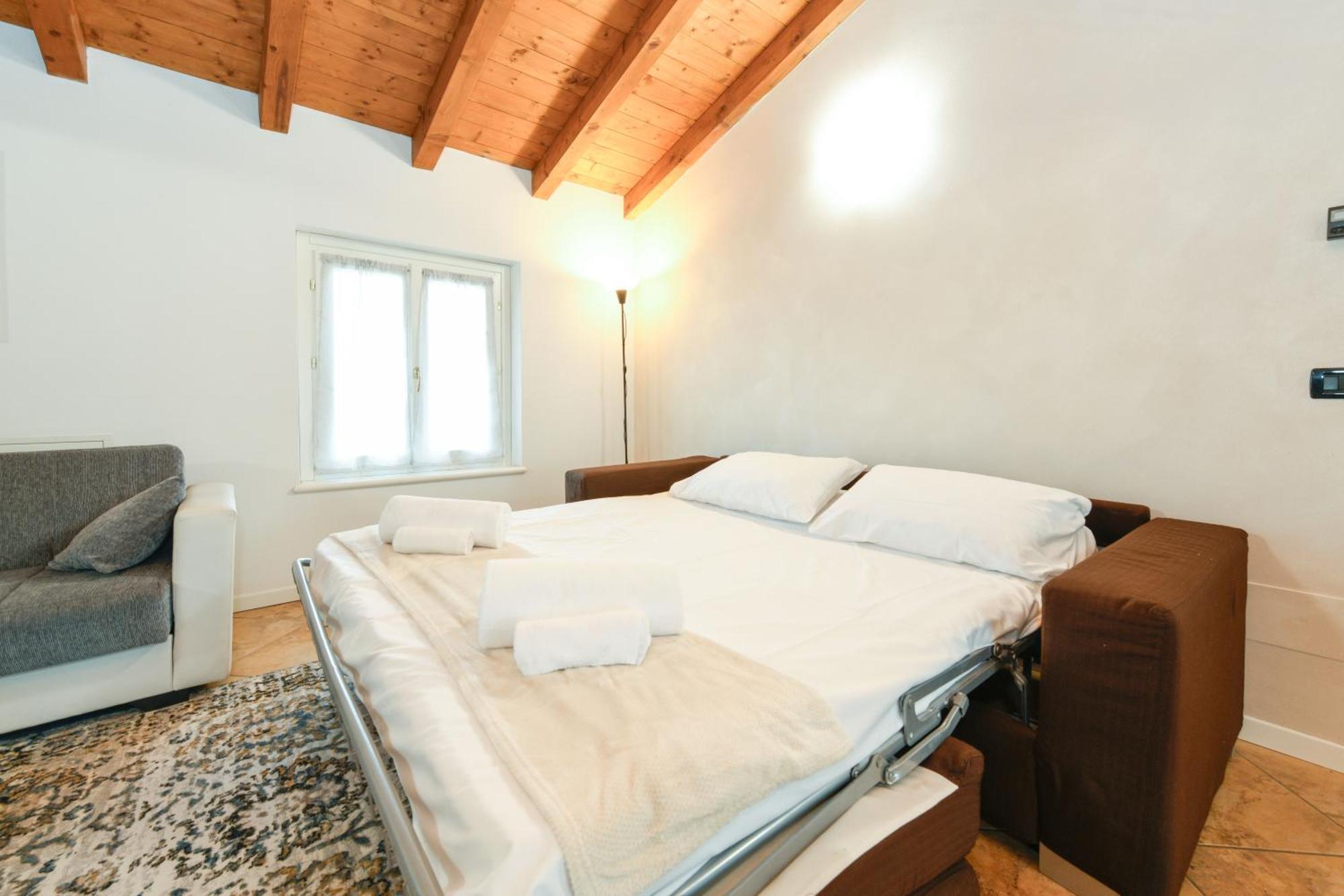 Wendy Apartment- Twobedroom & Pool & Parkprivatefree & Sports Desenzano del Garda Exteriör bild
