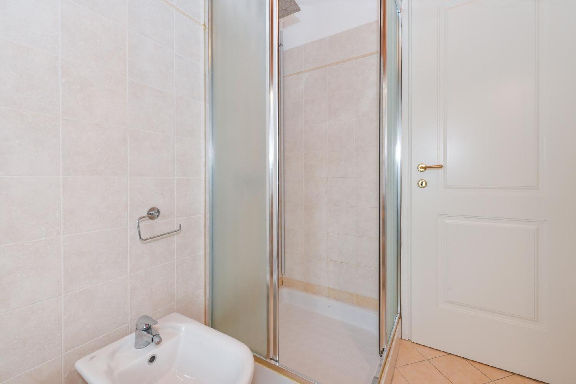Wendy Apartment- Twobedroom & Pool & Parkprivatefree & Sports Desenzano del Garda Exteriör bild